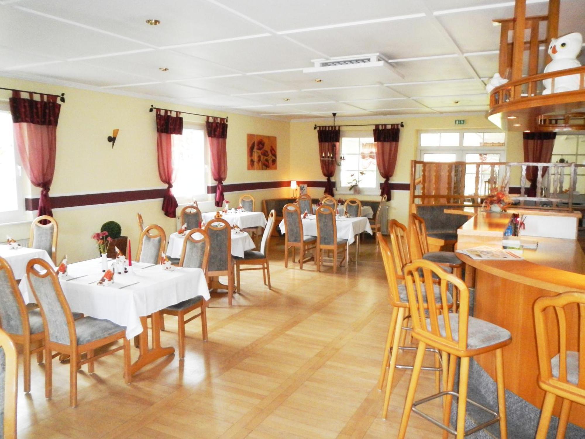 Kastanienhof Hotel Garni Zinnowitz Extérieur photo