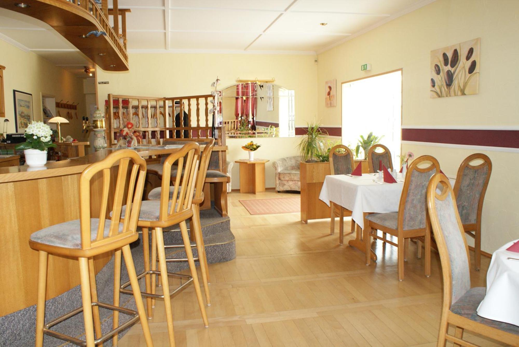 Kastanienhof Hotel Garni Zinnowitz Extérieur photo