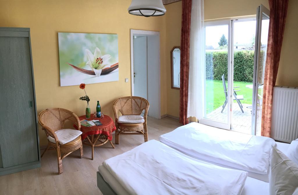 Kastanienhof Hotel Garni Zinnowitz Extérieur photo