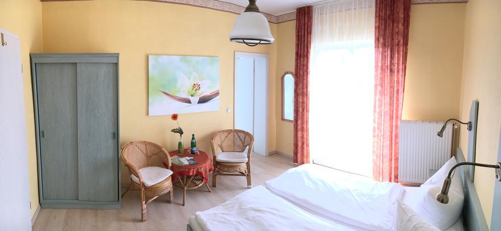 Kastanienhof Hotel Garni Zinnowitz Extérieur photo