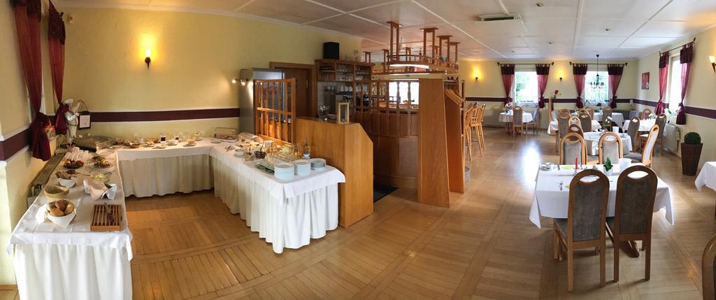 Kastanienhof Hotel Garni Zinnowitz Extérieur photo